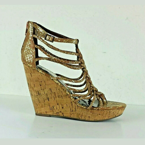 Mossimo Supply Co. Shoes - NWOT 6 in Platform Wedge Heel Sandals